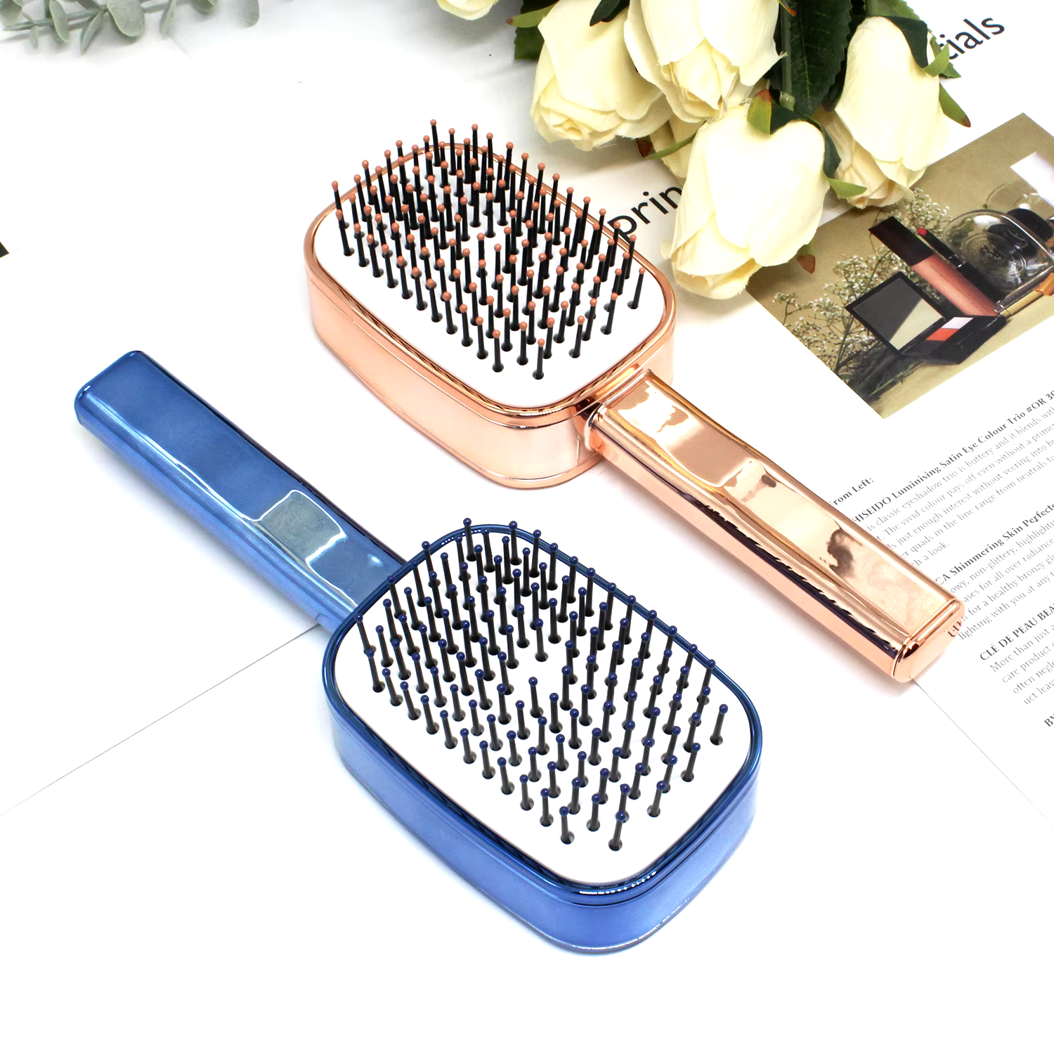 Lushly Self Cleaning Hair Brush